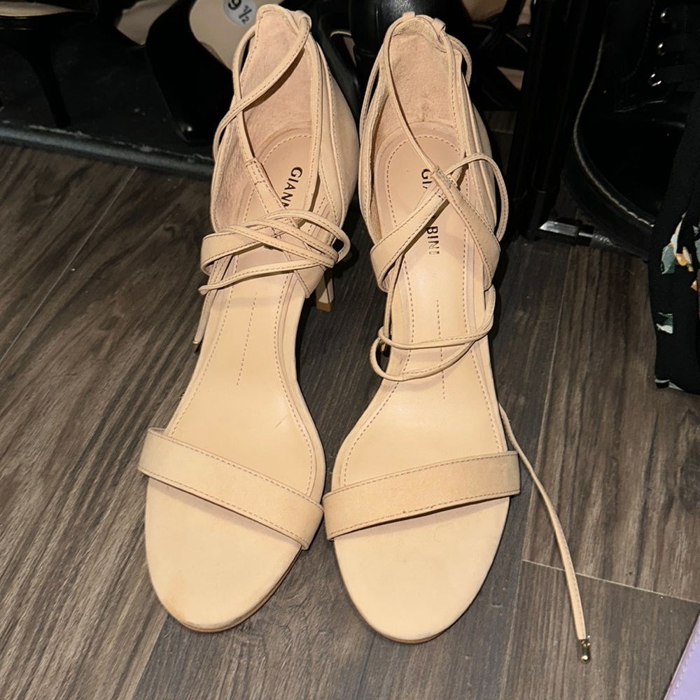 Brand new!! Without tags! Nude heels!